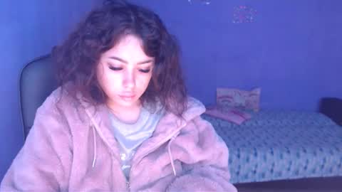 prettyjulliette online show from 02.12.25