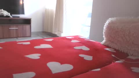 prettyjulliette online show from 10.31.25