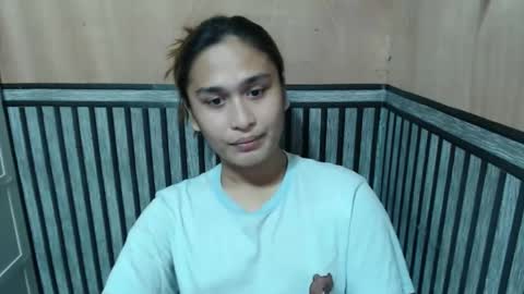 Snapshot of prettykate_04 chatting on 10.15.25 Kate online show from 10.15.25