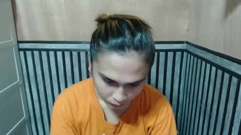 Snapshot of prettykate_04 chatting on 10.20.25 Kate online show from 10.20.25