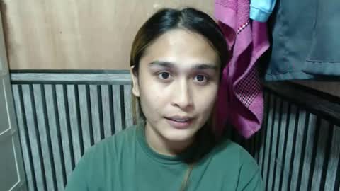 Snapshot of prettykate_04 chatting on 10.22.25 Kate online show from 10.22.25