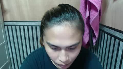 Snapshot of prettykate_04 chatting on 10.23.25 Kate online show from 10.23.25