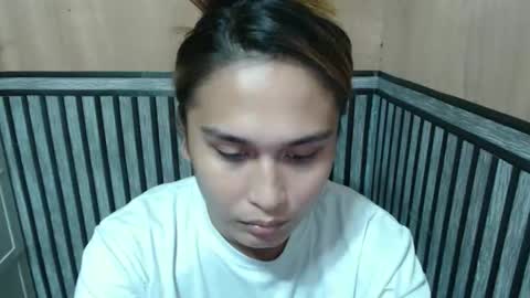 Snapshot of prettykate_04 chatting on 10.25.25 Kate online show from 10.25.25