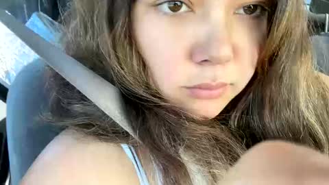 Snapshot of prettylatinamomma01 chatting on 10.17.25 prettylatinamomma01 online show from 10.17.25