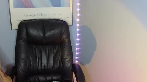 prettyluluu online show from 09.25.25