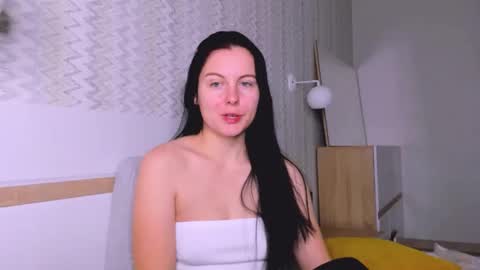 prettymasha_ online show from 12.28.24