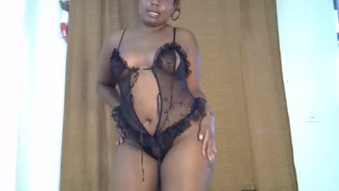 Snapshot of prettymel_ chatting on 03.05.25 prettymel_ online show from 03.05.25