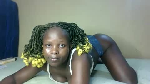 Snapshot of prettymelly_ chatting on 11.12.25 Melly online show from 11.12.25