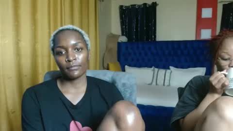 Snapshot of prettyquee chatting on 06.09.26 sasha online show from 06.09.26