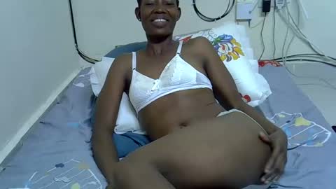 Pretty Queen online show from 11.17.25