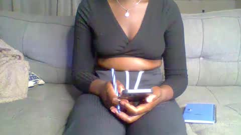 pretty queen online show from 02.23.25