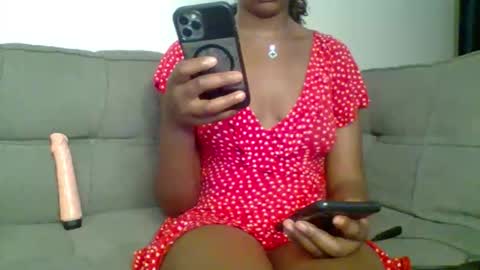 pretty queen online show from 10.28.25