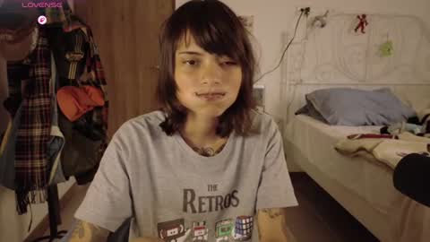 Snapshot of prettyrare chatting on 07.22.26 Juli online show from 07.22.26