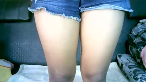 Snapshot of prettysexy3601 chatting on 10.15.25 prettysexy3601 online show from 10.15.25