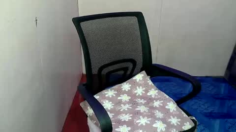 Snapshot of prettyslutbabe chatting on 12.22.24 prettyslutbabe online show from 12.22.24