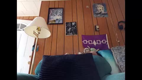 prettysolid7 online show from 10.17.25