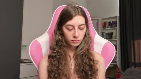 Snapshot of prettysomething chatting on 05.10.26 Sophie next stream will be at Monday i will wait you guys online show from 05.10.26