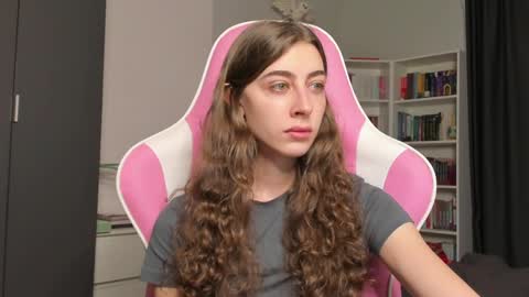 Snapshot of prettysomething chatting on 05.16.26 Sophie next stream will be at Monday i will wait you guys online show from 05.16.26