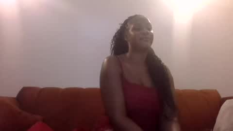 Snapshot of prettyvee19 chatting on 06.30.26 prettyvee19 online show from 06.30.26