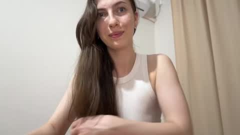 Snapshot of prettyyy_angel chatting on 05.31.26 prettyyy_angel online show from 05.31.26
