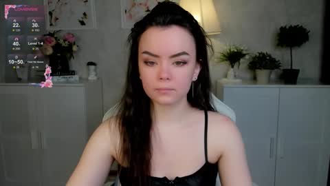 Snapshot of prettyyy_kitty chatting on 10.27.25 Kitty online show from 10.27.25