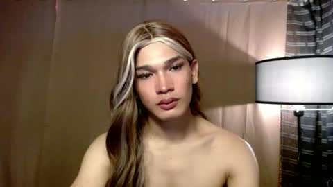 Snapshot of pricelessbeautyxxx chatting on 12.05.25 TINA online show from 12.05.25