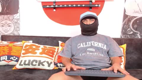 Snapshot of pridefirefusion chatting on 02.17.26 Sebas Fer online show from 02.17.26