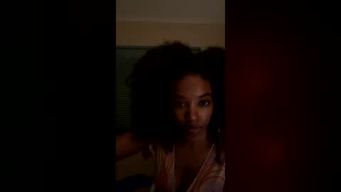 Snapshot of primrose22 chatting on 07.25.26 primrose22 online show from 07.25.26