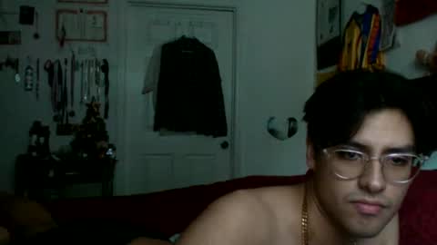 Snapshot of prince_ale chatting on 02.15.25 Alejandro online show from 02.15.25