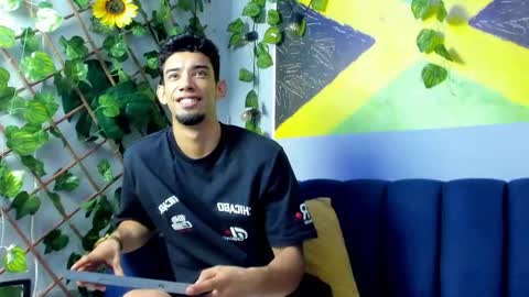 Snapshot of prince_arthur77 chatting on 10.15.25 prince_arthur77 online show from 10.15.25