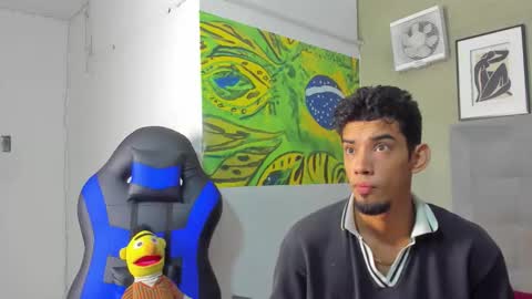 Snapshot of prince_arthur77 chatting on 10.28.25 prince_arthur77 online show from 10.28.25