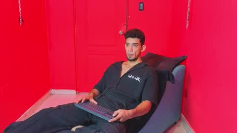 prince_arthur77 online show from 03.12.26