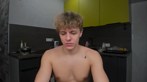 Snapshot of prince_nik chatting on 03.27.26 prince online show from 03.27.26