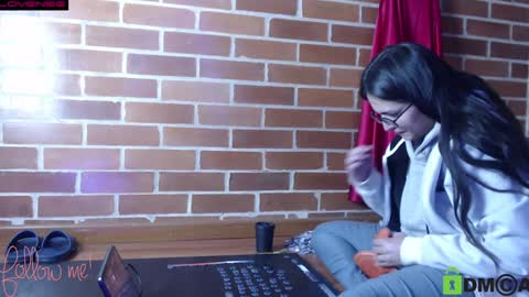 Leia online show from 01.04.25