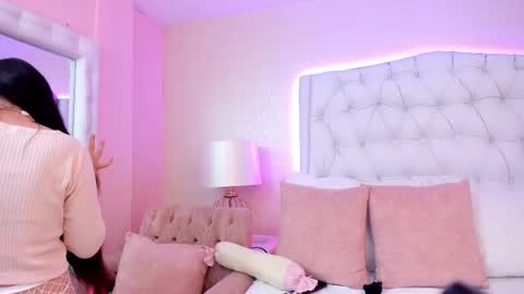 Snapshot of princesagabby chatting on 01.10.25 princesagabby online show from 01.10.25