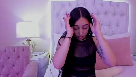 Snapshot of princesagabby chatting on 01.22.25 princesagabby online show from 01.22.25