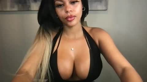 Snapshot of princess1tick chatting on 10.15.25 princess1tick online show from 10.15.25