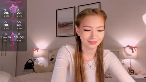 Snapshot of princess_nier chatting on 05.18.26 Princess Diana online show from 05.18.26