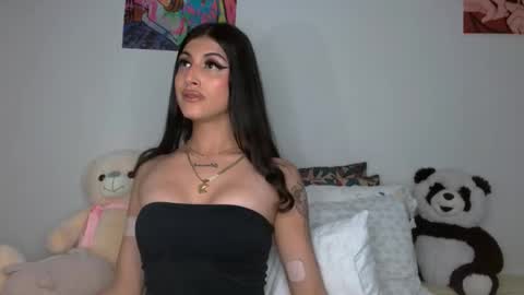 Sophie online show from 10.31.25