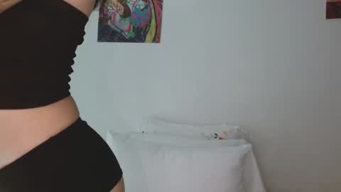 Sophie online show from 11.28.25