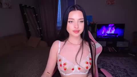 Snapshot of princessamira1 chatting on 04.25.26 princessamira1 online show from 04.25.26