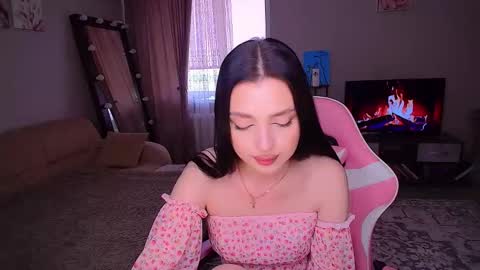 Snapshot of princessamira1 chatting on 06.05.26 princessamira1 online show from 06.05.26