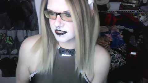 Princess Avery online show from 02.04.26