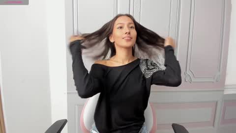 Snapshot of princesslittle_4u chatting on 12.28.24 online show from 12.28.24