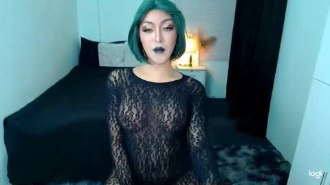 Snapshot of princessofcums69 chatting on 03.04.25 Love online show from 03.04.25