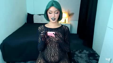 Snapshot of princessofcums69 chatting on 03.07.25 Love online show from 03.07.25