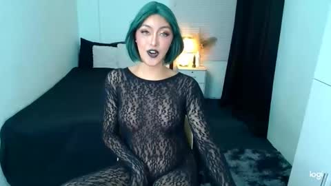 Snapshot of princessofcums69 chatting on 03.11.25 Love online show from 03.11.25