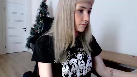 18 y.o online show from 02.18.25