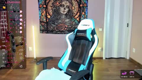 Di online show from 12.14.25