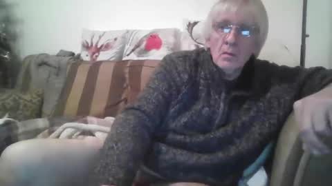 Snapshot of proudwelshman chatting on 12.25.24 proudwelshman online show from 12.25.24